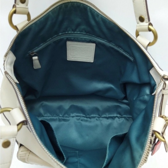 Coach Off-White Leather Tote with Whipstitched Buckle Pocket - Picture 4 of 9